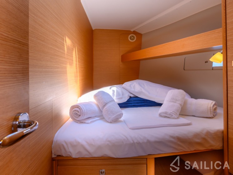Dufour 460 GL - Yacht Charter Sailica