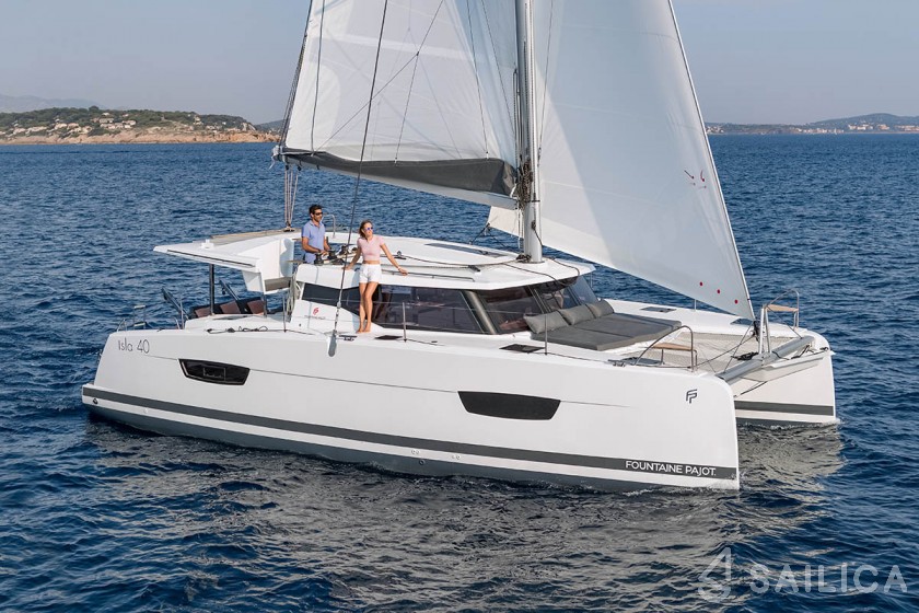 Isla 40 - Yacht Charter Sailica