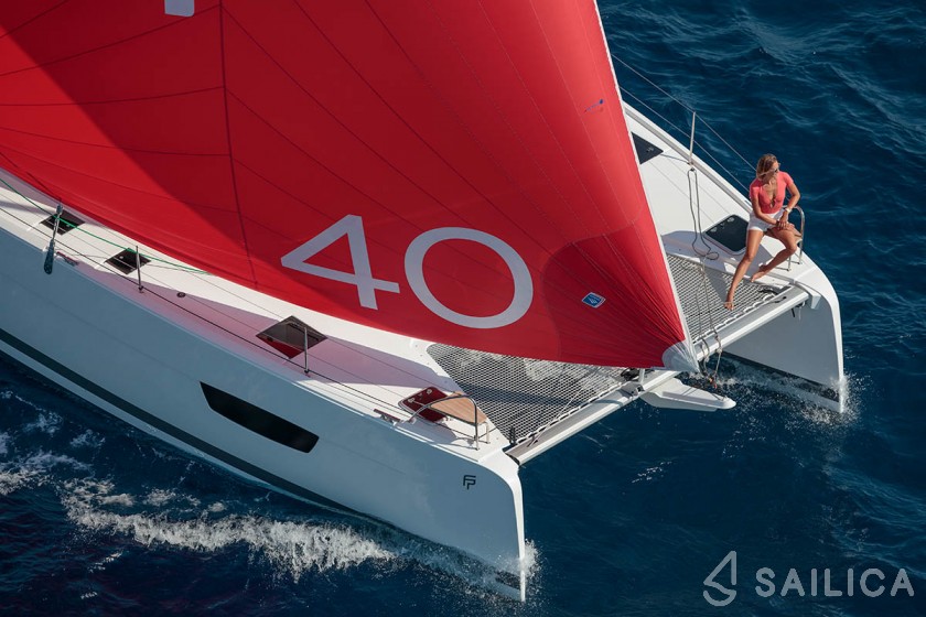 Isla 40 - Yacht Charter Sailica