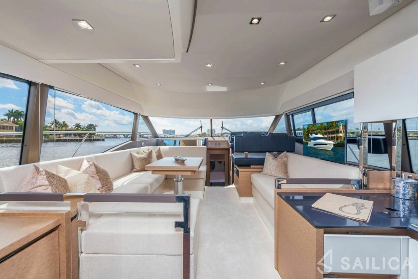 Prestige 46 Fly - Yacht Charter Sailica