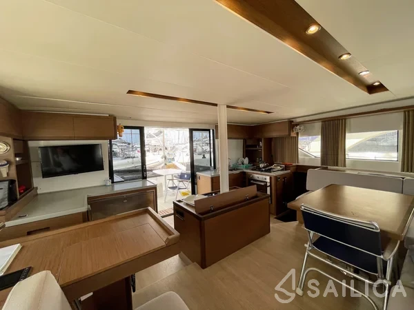 Lagoon 50 - Yacht Charter Sailica