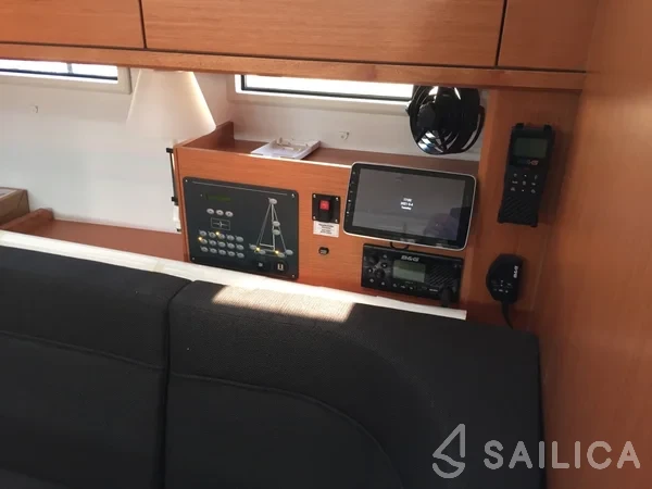 Bavaria 46 Cruiser - Yacht Charter Sailica