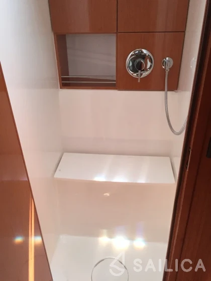 Bavaria 46 Cruiser - Yacht Charter Sailica