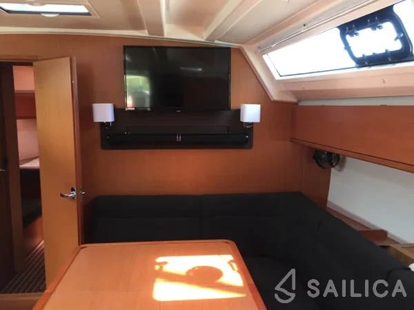 Bavaria 46 Cruiser - Yacht Charter Sailica