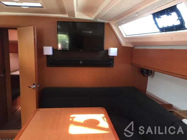 Bavaria 46 Cruiser - Yacht Charter Sailica
