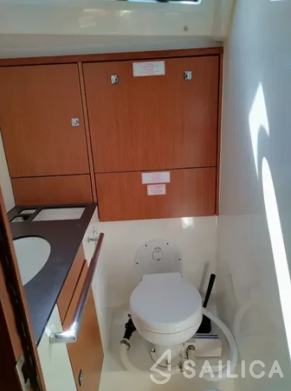 Bavaria 46 Cruiser - Yacht Charter Sailica