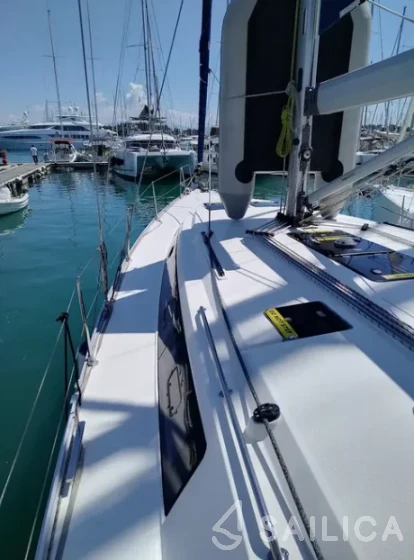 Bavaria 46 Cruiser - Yacht Charter Sailica