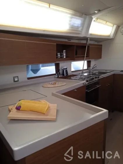 Oceanis 46.1 - Yacht Charter Sailica