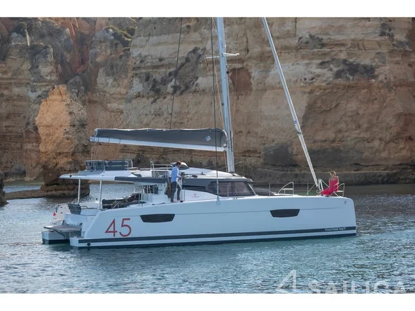 Elba 45 - Yacht Charter Sailica