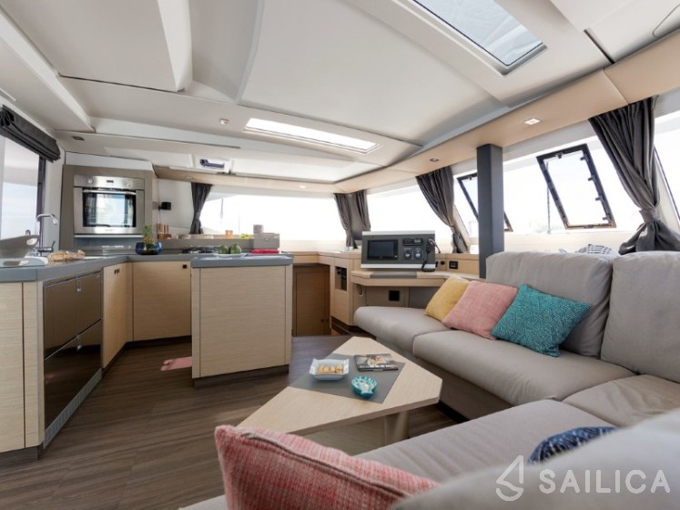 Saona 47 - Yacht Charter Sailica