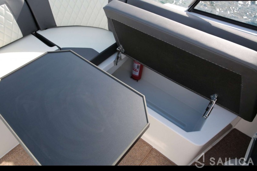 Grandezza 25s - Yacht Charter Sailica