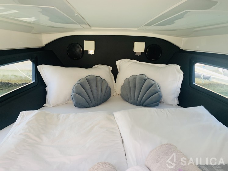 Grandezza 25s - Yacht Charter Sailica