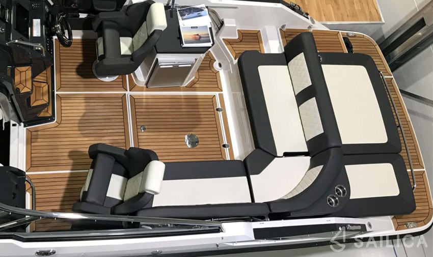 Grandezza 25s - Yacht Charter Sailica
