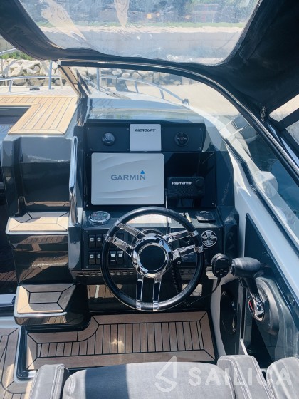 Grandezza 25s - Yacht Charter Sailica