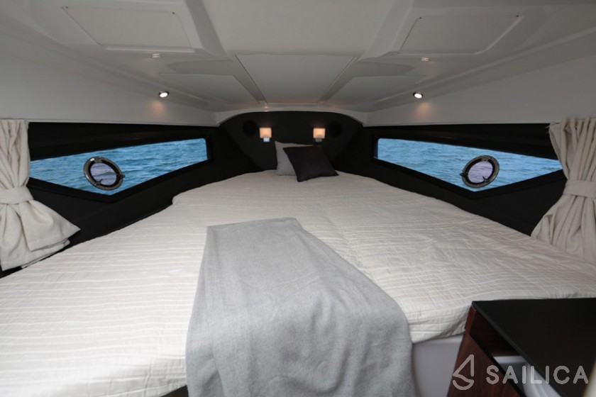 Grandezza 25s - Yacht Charter Sailica