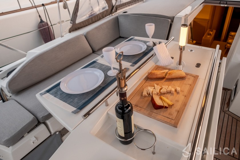 Oceanis 46.1 - Yacht Charter Sailica