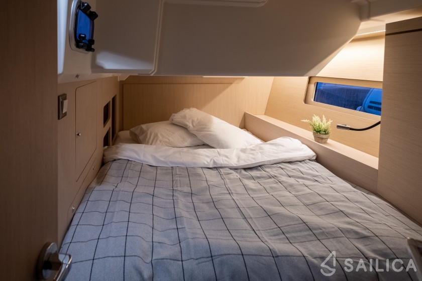Oceanis 46.1 - Yacht Charter Sailica