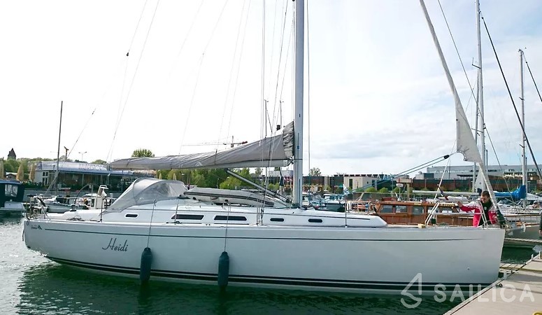 Hanse 400 - Yacht Charter Sailica
