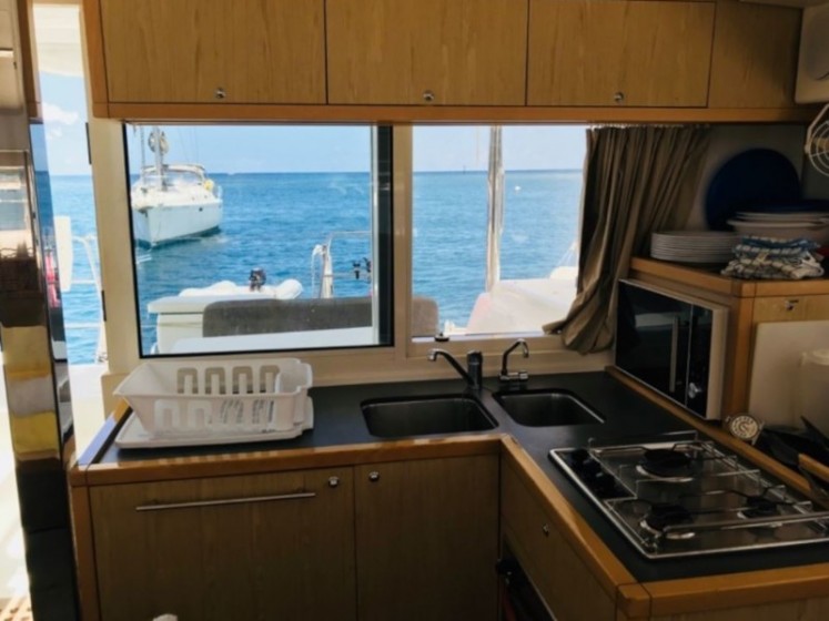 Lagoon 39 - Yacht Charter Sailica
