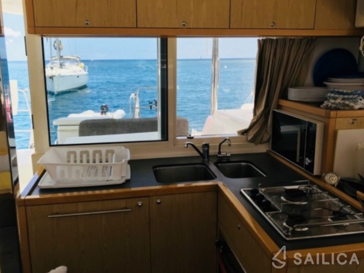 Lagoon 39 - Yacht Charter Sailica