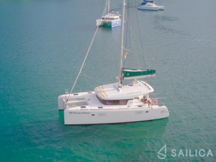 Lagoon 39 - Yacht Charter Sailica