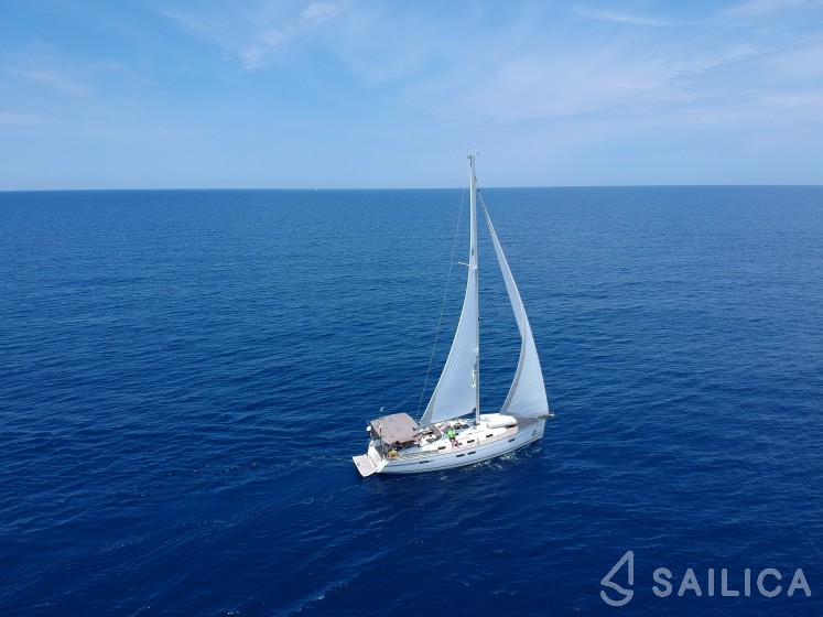 Bavaria 45 Cruiser - Yacht Charter Sailica