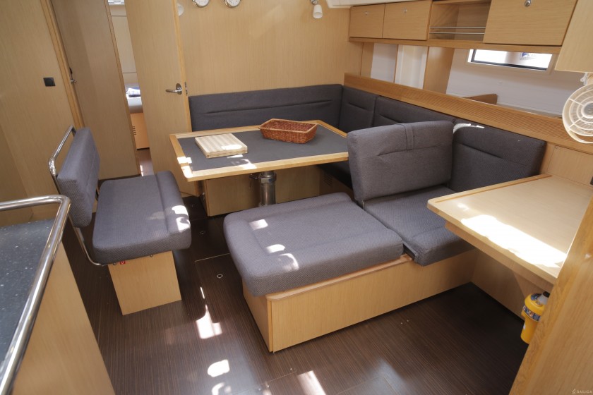 Bavaria 45 Cruiser - Yacht Charter Sailica