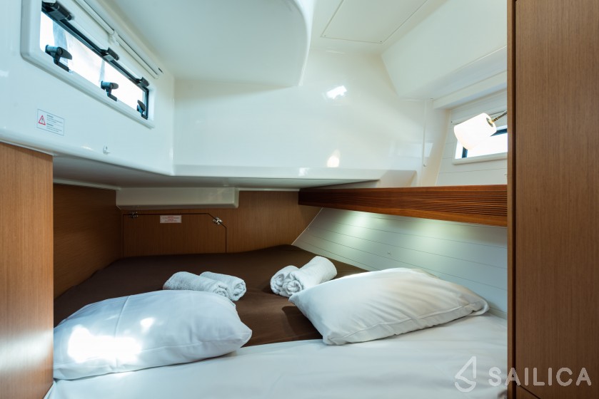 Bavaria 45 Cruiser - Yacht Charter Sailica