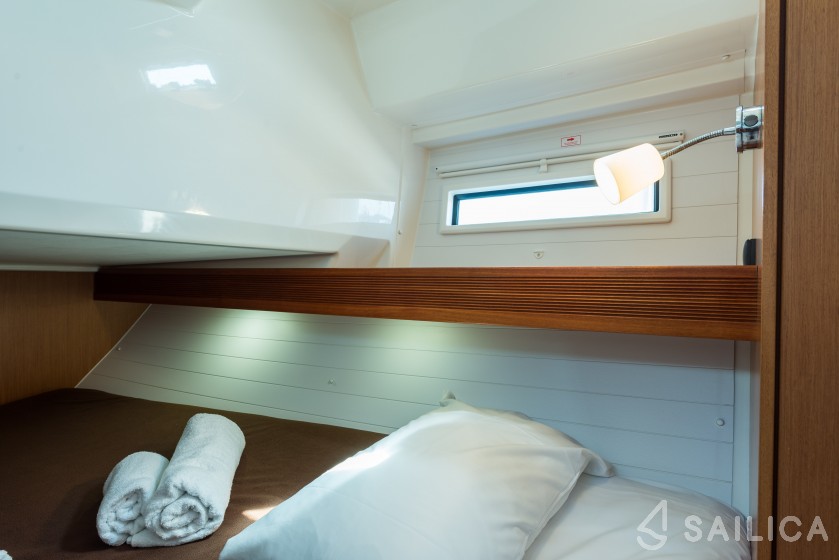 Bavaria 45 Cruiser - Yacht Charter Sailica
