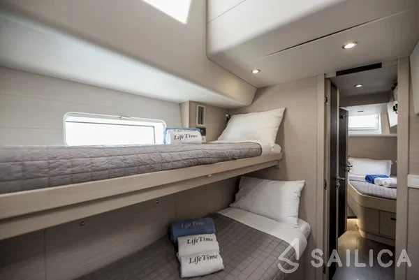 Jeanneau 64 - Yacht Charter Sailica