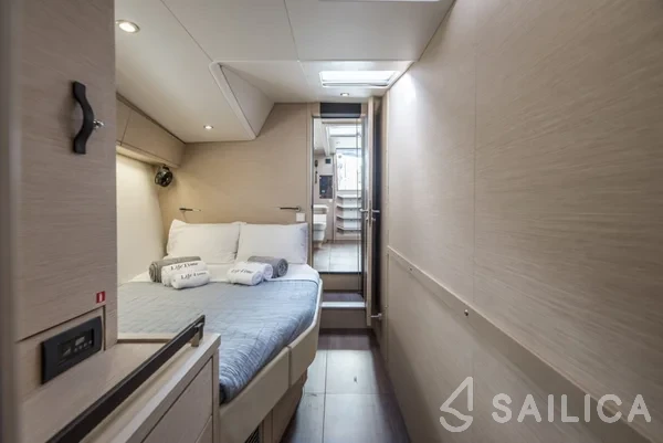 Jeanneau 64 - Yacht Charter Sailica