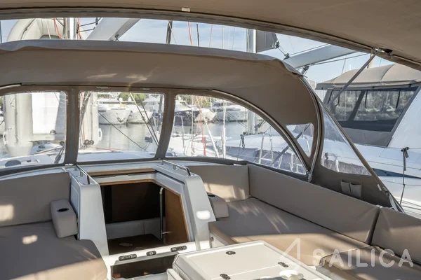 Jeanneau 54 - Yacht Charter Sailica