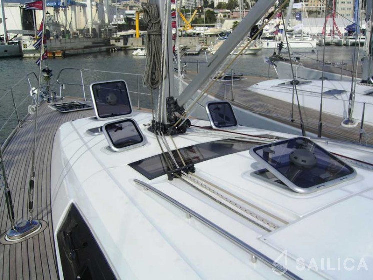 Oceanis 50 Family - Yacht Charter Sailica