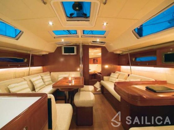 Oceanis 46 - Yacht Charter Sailica