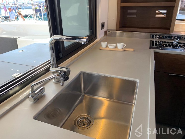 Lagoon 46  - Yacht Charter Sailica