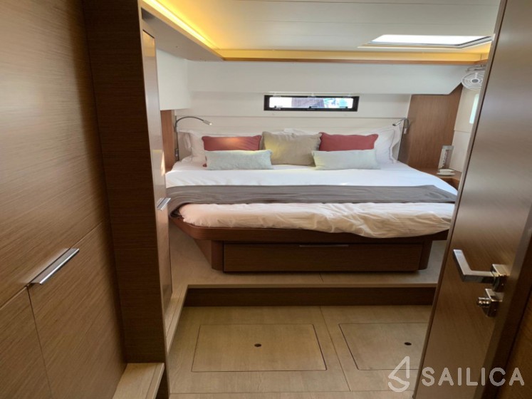 Lagoon 46  - Yacht Charter Sailica