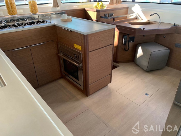 Lagoon 46  - Yacht Charter Sailica