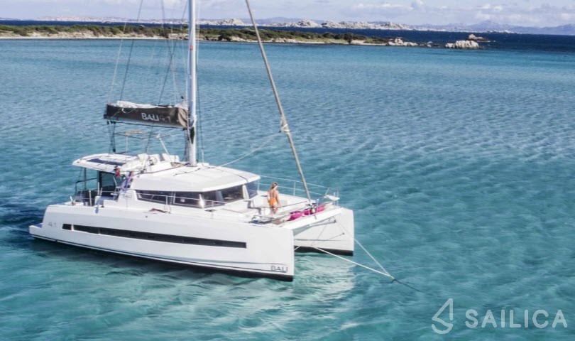 Bali 4.1 - Yacht Charter Sailica
