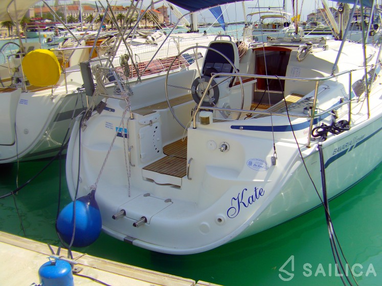 Bavaria 33 Cruiser - Yacht Charter Sailica