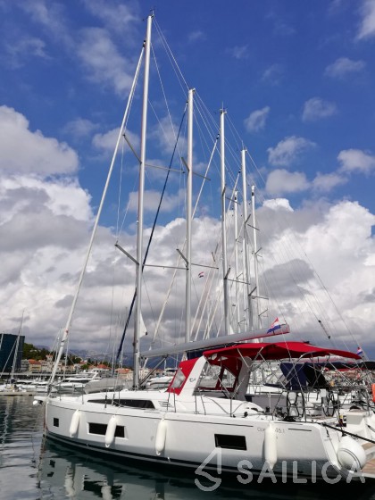 Oceanis 46.1 - Yacht Charter Sailica