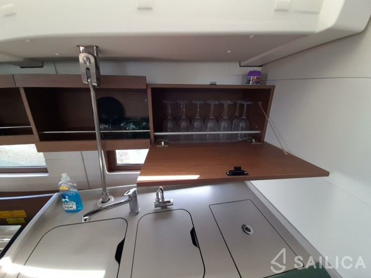 Oceanis 46.1 - Yacht Charter Sailica
