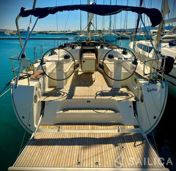 Bavaria 45 Cruiser - Yacht Charter Sailica