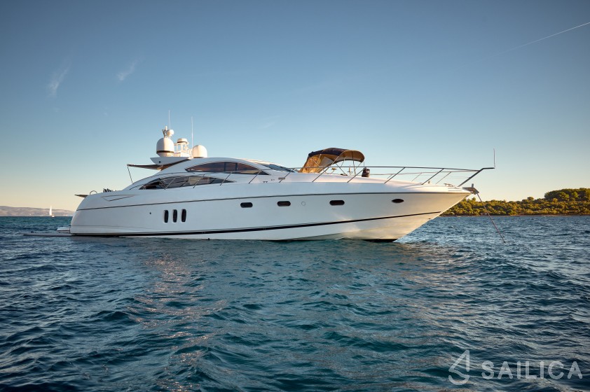 Sunseeker Predator 72 - Yacht Charter Sailica