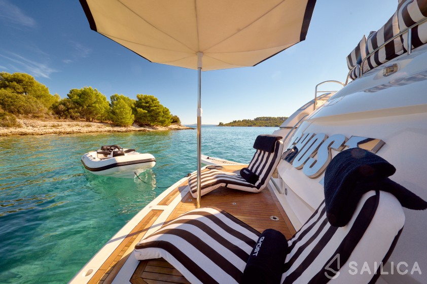 Sunseeker Predator 72 - Yacht Charter Sailica