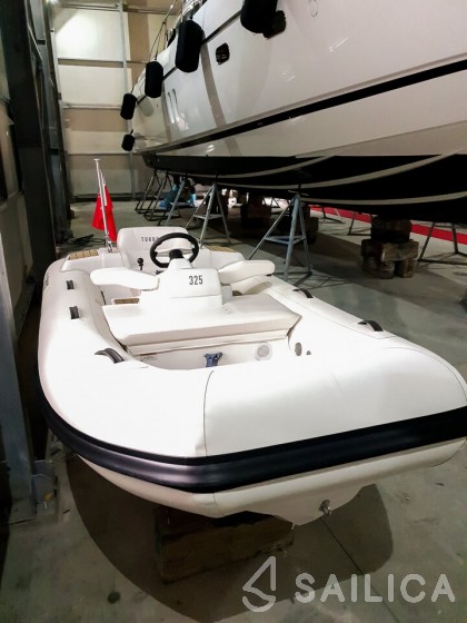 Sunseeker Predator 72 - Yacht Charter Sailica
