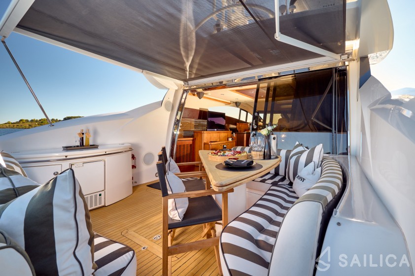 Sunseeker Predator 72 - Yacht Charter Sailica