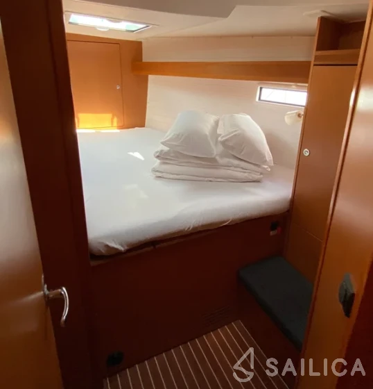 Bavaria 37 Cruiser - Yacht Charter Sailica