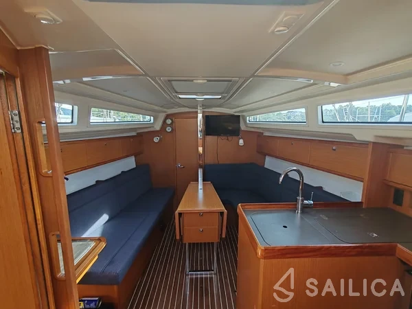 Bavaria 34 Cruiser - Yacht Charter Sailica