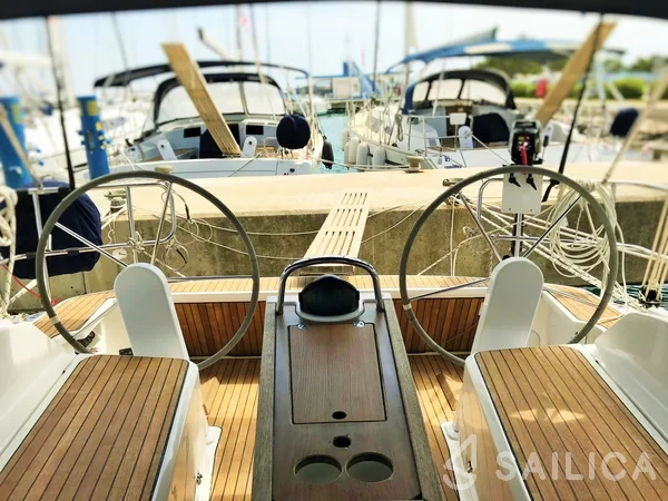 Bavaria 34 Cruiser - Yacht Charter Sailica