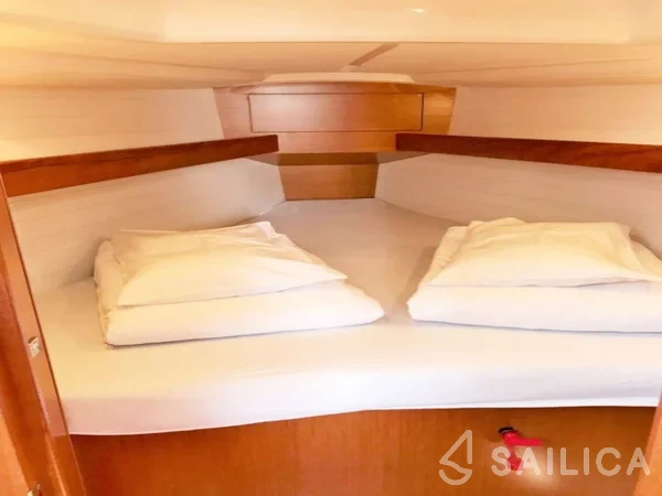 Bavaria 34 Cruiser - Yacht Charter Sailica